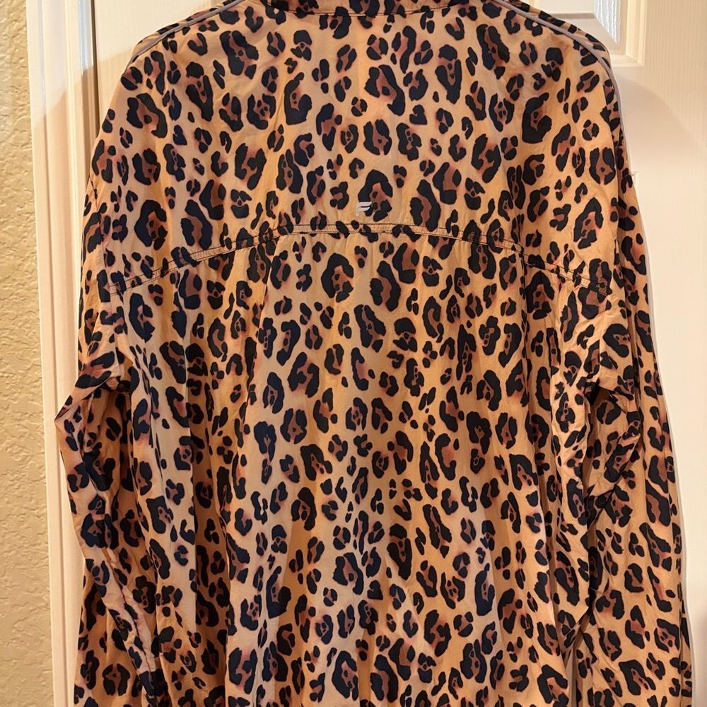 Fabletics Leopard Print Athleisure Windbreaker • Like New • M